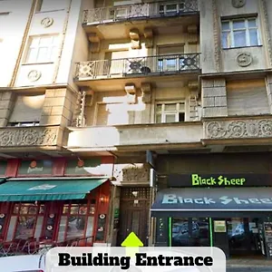 Black Sheep Smart Budapeste